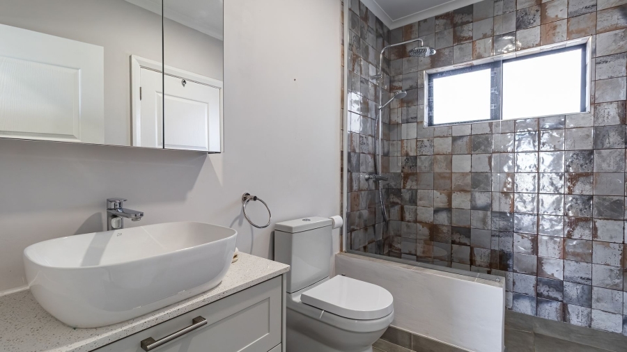 To Let 3 Bedroom Property for Rent in Port Owen Western Cape